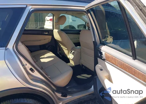 2018 Subaru Outback 3.6R Limited из США, поврежденный, VIN 4S4BSENC4J3247195